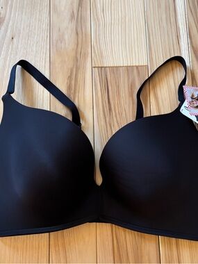 NEW Maidenform Wireless Push Up Black Plunge Bra
